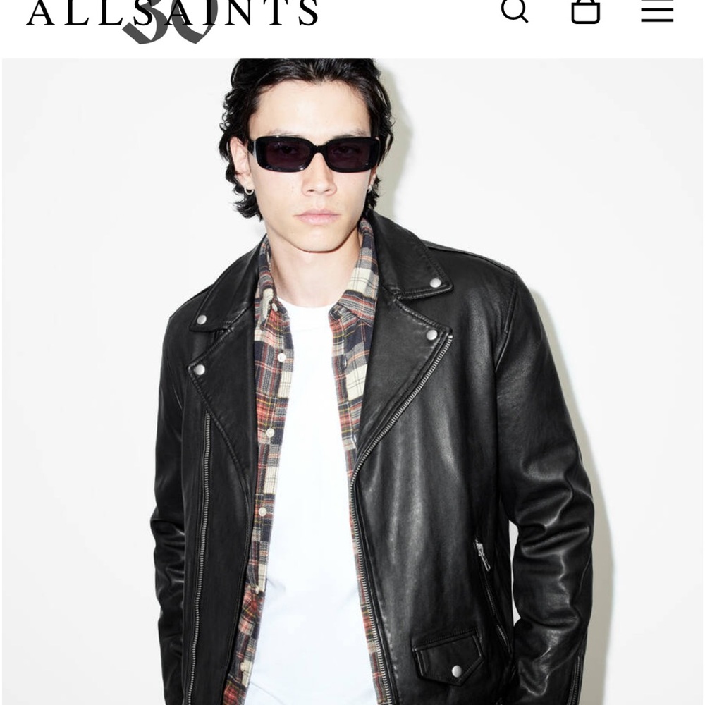 Men’s size medium I wear as a girl for oversized look